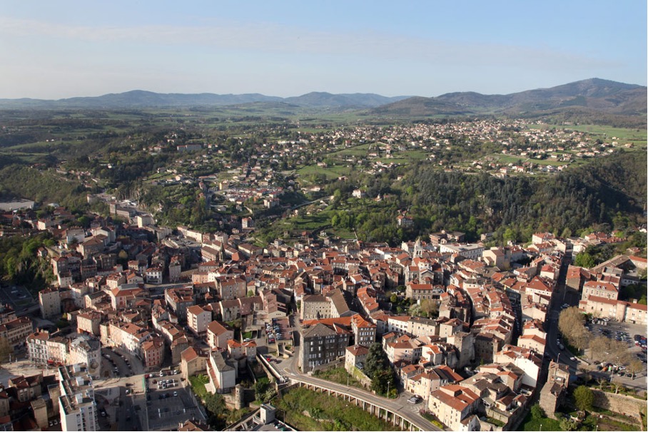 Photo aérienne d'Annonay pour illustrer Observatoire du marché immobilier d’Annonay